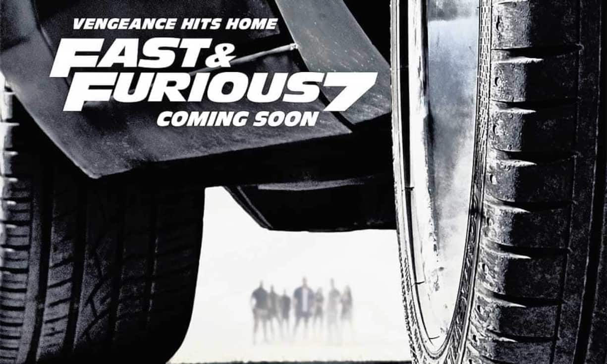 Film - Der 7. Streich
14 Jahre nach dem Auftakt geht nun bereits die sechste Fortsetzung in den Kinos an den Start, mit dem gleichen Ensemble und identischen Elementen. doch anders als ähnliche Filmreihen scheint sich diese nicht totzulaufen, sondern nimmt – nach einem Durchhänger – sogar immer noch mehr Fahrt auf. Mit über 780 Millionen Dollar Einspielergebnis war vor zwei Jahren «Fast & Furious 6» der bislang grösste Erfolg der Serie.
«Fast & Furious 7», Universal