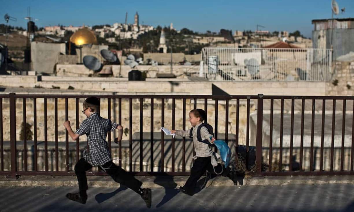 Platz 9: Israel Israel ist das am höchsten bewertete Land des mittleren Ostens des Legatum Institute Subindexes. Israel hat mit 82,5 Jahren die achthöchste Lebenserwartung des Planeten.