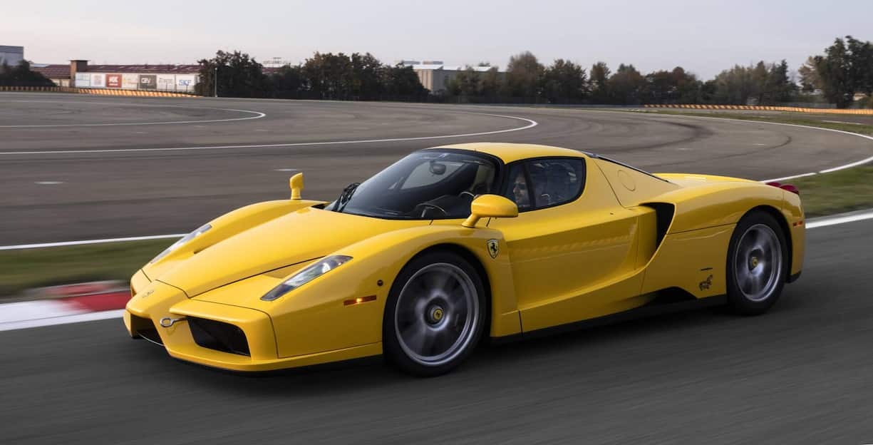 Enzo, 2002, 6 Liter, V12, 660 PS, mit direkter Verbindung zur Formel 1.