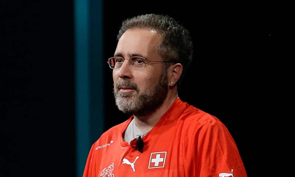 Die Expats:Urs Hölzle, Senior Vice President Engineering, Technical Infrastructure, Google, Mountain View (USA)Hölzle begann als Angestellter Nummer acht und ist heute der dienstälteste Mitarbeiter nach den Gründern. Seit 29 Jahren lebt der ETH- und Stanford-Absolvent in den USA und ist als Technologiechef mitentscheidend für den Erfolg. Keystone