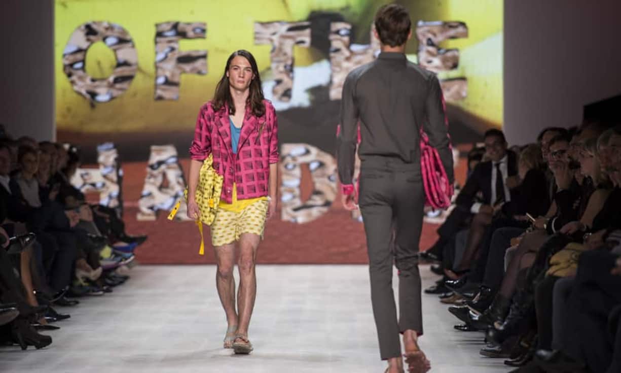 Der Schweizer Designer Julian Zigerli präsentierte bei der Opening Night freche Mode...