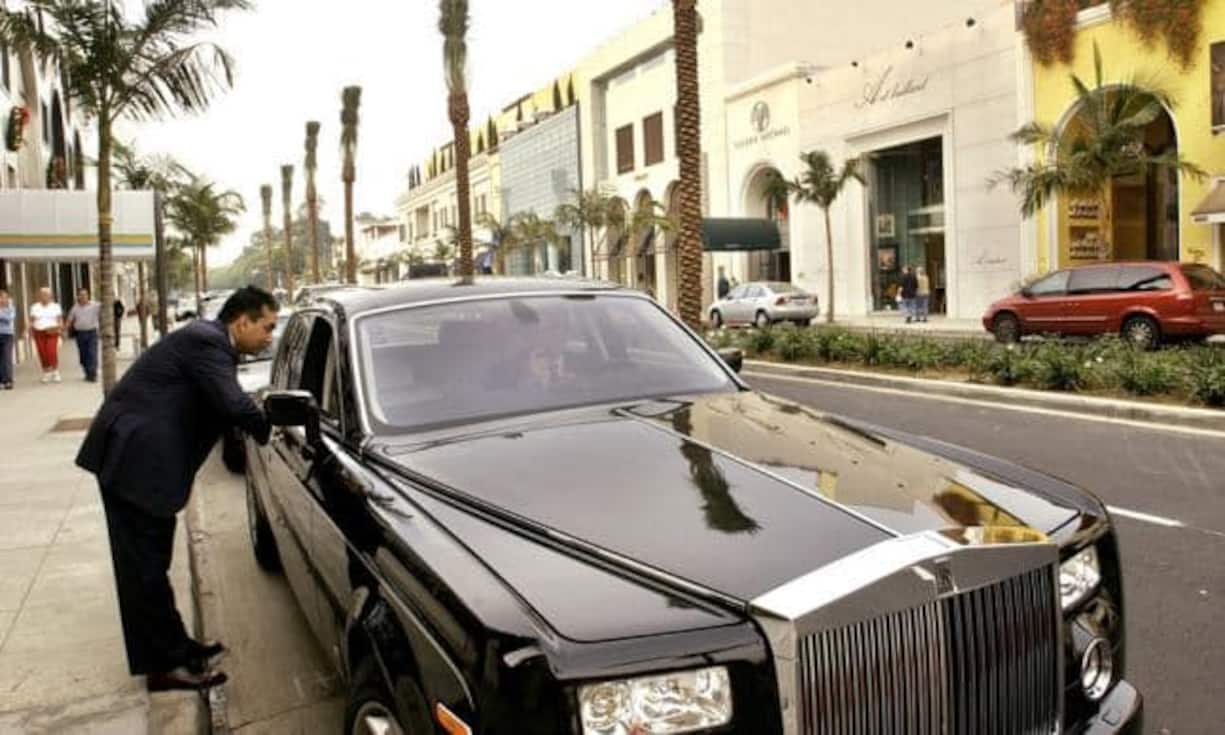 Rodeo Drive in Beverly Hills: Nirgendwo auf der Welt gibt es mehr Millionäre als in den USA. Im Land wohnen insgesamt 7,1345 Millionen Millionäre. Das ist der unbestrittene 1. Platz. Bilder: Keystone