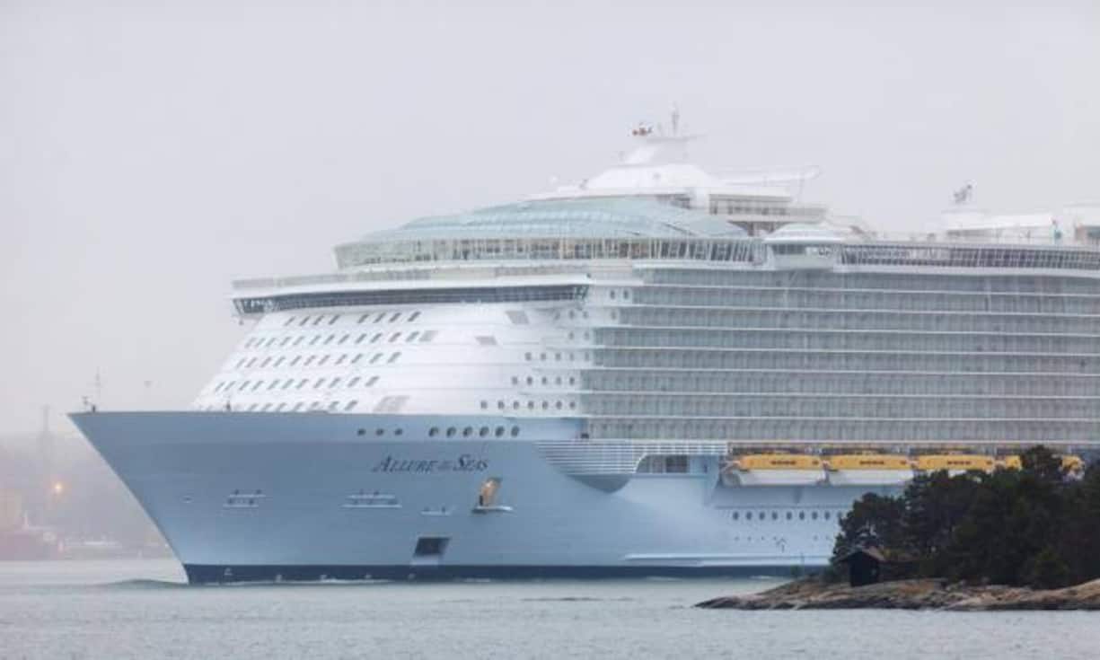 Platz 1: Allure of the Seas. Die Allure of the Seas ist das zweite Schiff der Oasis-Klasse von Royal Caribbean. Obwohl die Allure of the Seas ebenfalls mit 225'282 BRZ vermessen wurde, zeigte sich bei der Abnahme, dass sie wegen geringer Bautoleranzen ihr Schwesterschiff Oasis of the Seas als grösstes Kreuzfahrtschiff der Welt abgelöst hat.Keystone