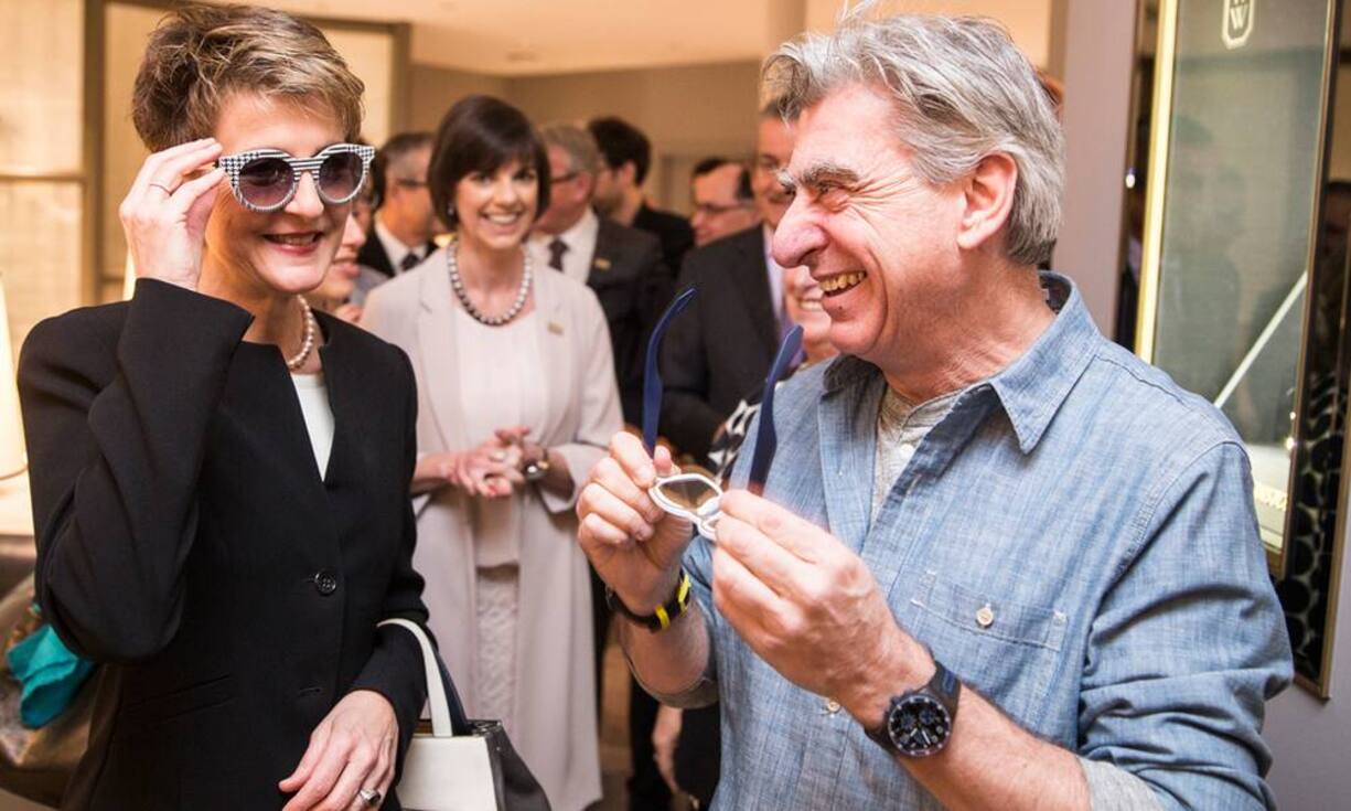 Die offizielle Eröffnung fand im Beisein von Simonetta Sommaruga statt. Die Bundesrätin tauschte sich in Basel unter anderem mit dem Swatch-Chef Nick Hayek aus.