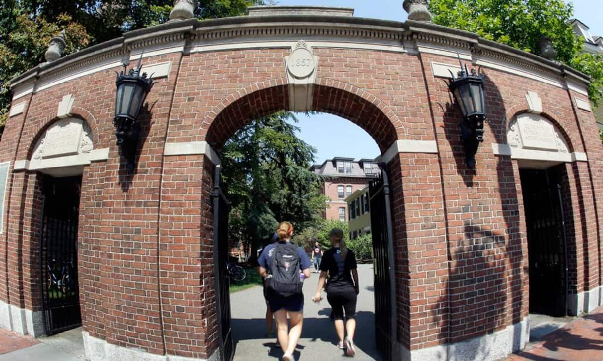 Der Amerikaner Mack besitzt einen MBA der renommierten Harvard University bei Boston. Seiner US-Heimat blieb er auch in der Schweiz verbunden, so war er jahrelang als Präsident der Handelskammer USA-Schweiz (AmCham) tätig.Bilder: Keystone