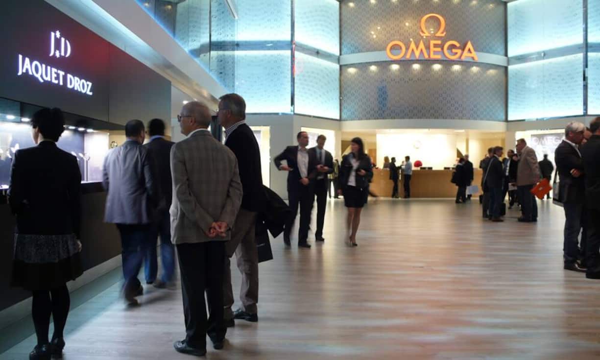 Wie eine riesige luxuriöse Einkaufsmeile wirkt die Halle 1 der Baselworld.Gabriel Knupfer