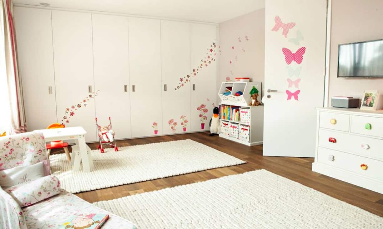 ... Schlafzimmer und zwei Badezimmer und eine private Wellnessoase inklusive Entertainment-Center.