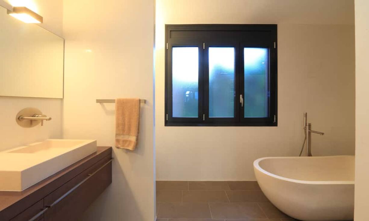 ... drei komfortable Nasszellen. Als besonderes Highlight befindet sich...