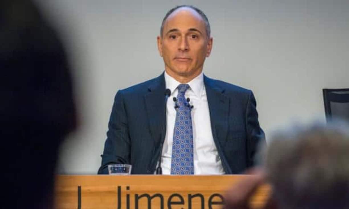 Novartis-CEO Joe Jimenez ist mit seinem Unternehmen erfolgreich - das spiegelt sich auch im Aktienkurs. Die 100-Franken-Marke ist gefallen, das Allzeithoch vom April erreicht. Börsianer spekulieren auf eine Fortsetzung des Höhenflugs.