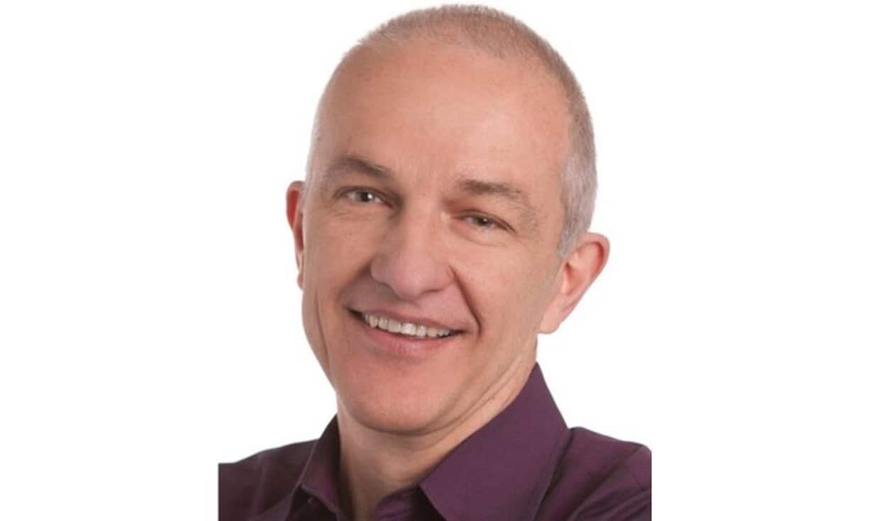 Simm, Christian: Unternehmer. Geboren: 21. Dezember 1958 in Chêne-Bougeries. 
Ausbildung: Doktor der Physik.  Karriere (in Auszügen): Projektleiter beim Institut für Energieforschung INRS und Mitgründer eines Unternehmens für Prozessmanagement in Montreal, Kanada (1988-90); Technikberater im Schweizer Konsulat in San Francisco (1997-2001); Gründer und CEO von Swissnex San Francisco, einer Plattform für Wissensaustausch.
Bilder: Keystone, Privat