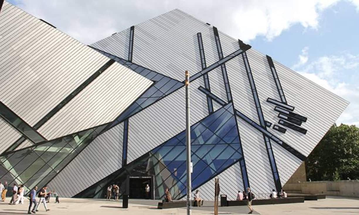 Es gibt einiges, was man sich in Toronto ansehen muss, etwa das Royal Ontario Museum von Architekt Daniel Libeskind.