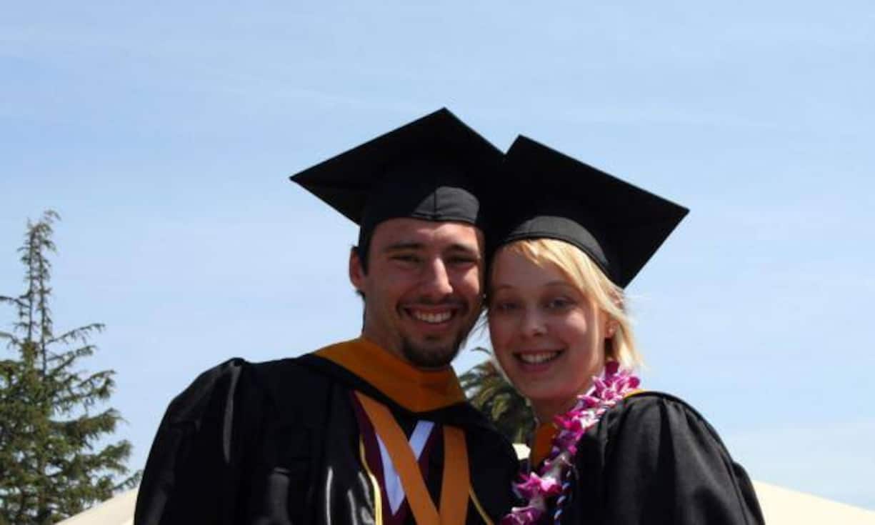 Eines der wichtigsten Themen für Clinton sind die hohen Studiengebühren. Das liegt vor allem daran, dass ihr parteiinterner Rivale Bernie Sanders allen Amerikanern ein kostenloses Universitätsstudium versprach. Clinton geht weniger weit: Sie will jenen Studenten ein Gratisstudium ermöglichen, deren Familien weniger als 125'000 Dollar pro Jahr verdienen. Flickr/CC/Derek Springer