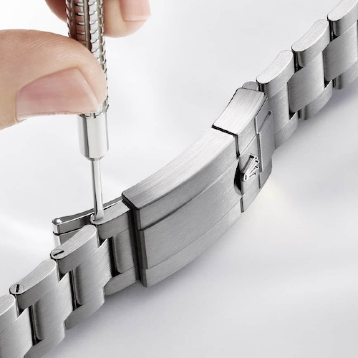 Ebenso sind die Oysterschliesse und das Oysterband aus Titan RLX gefertigt.