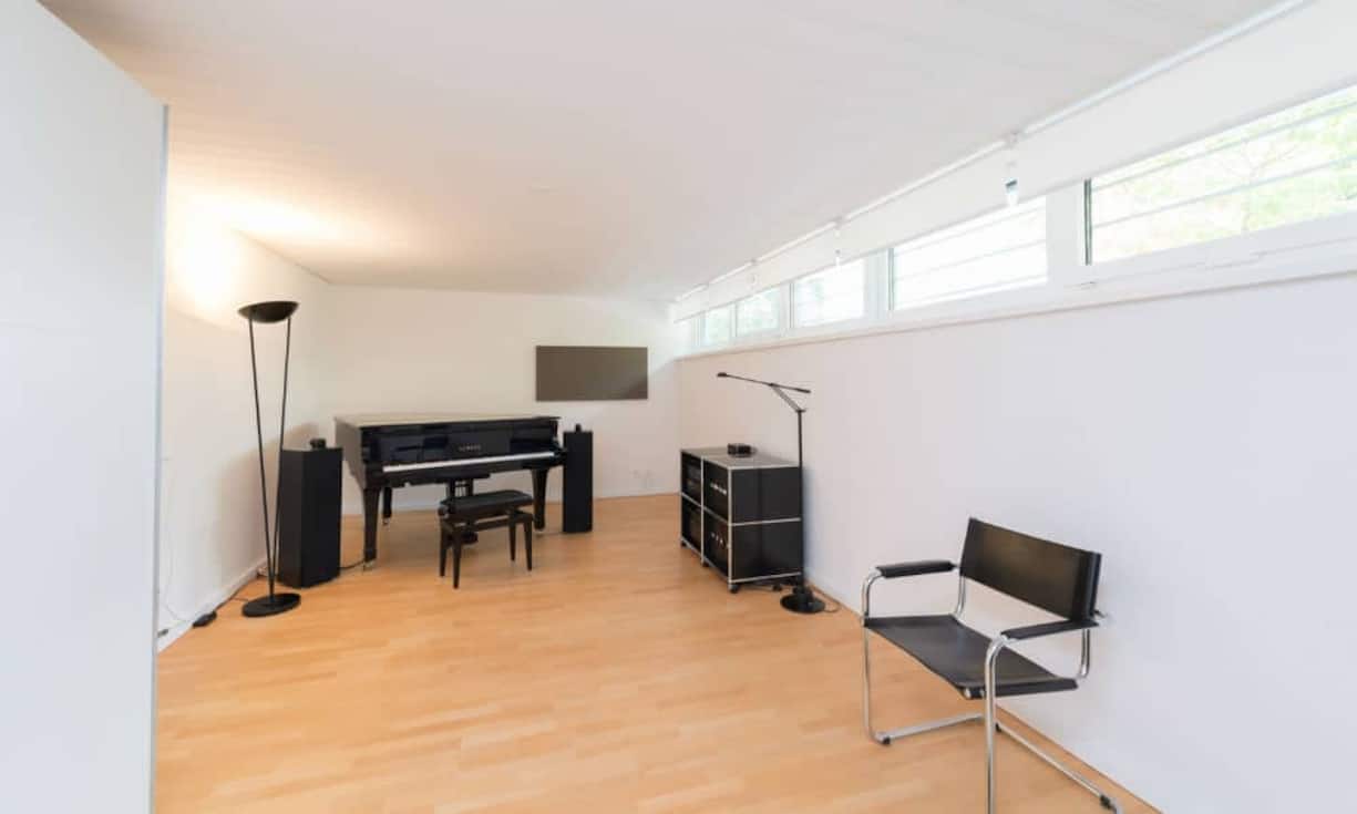 Neben den vier Schlafzimmer findet sich auch ein Arbeitszimmer, welches auch als Hobbyraum gebraucht werden kann.