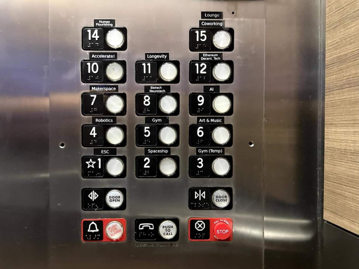 Robotik, KI, Longevity: Im Frontier Tower ist jedes einzelne Stockwerk einer anderen Zukunft gewidmet.