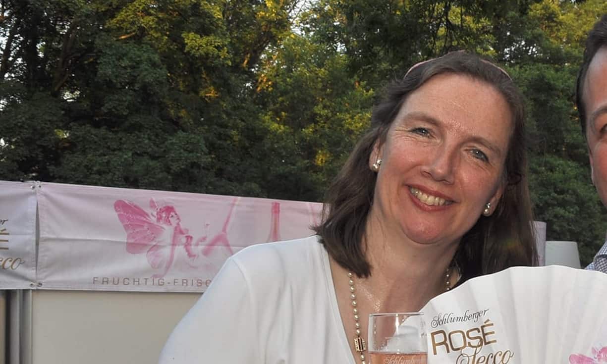 Das sind 2016 die reichsten Frauen der Schweiz:Platz 10: Hubertine Underberg RuderVermögen: 100 bis 150 Millionen FrankenDie promovierte Mikrobiologin ist Konzernchefin des Spirituosenhauses «Underberg» in fünfter Generation. In den 90er-Jahren stieg sie in die Familienholding ein, zu der unter anderem der berühmte Magenbitter Underberg gehört.Manfred Schmid/Getty Images
