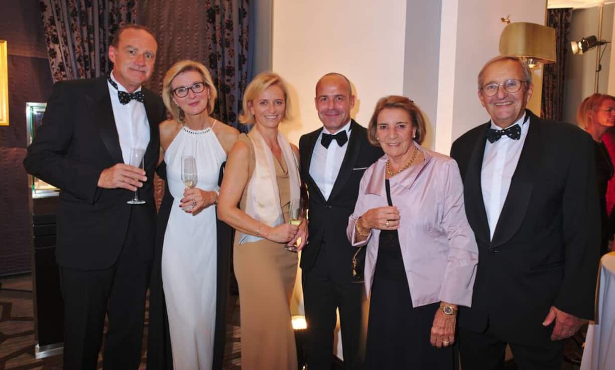 Detlef Fischer, Geschäftsführer, Textilcolor AG;
Corina Fischer;
Anne Françoise Sauerbruch;
Markus Sauerbruch, Executive Vice President Division Schweiz, Stadler Altenrhein AG;
Renée Queloz-Fürrer;
Marcel Queloz-Fürrer