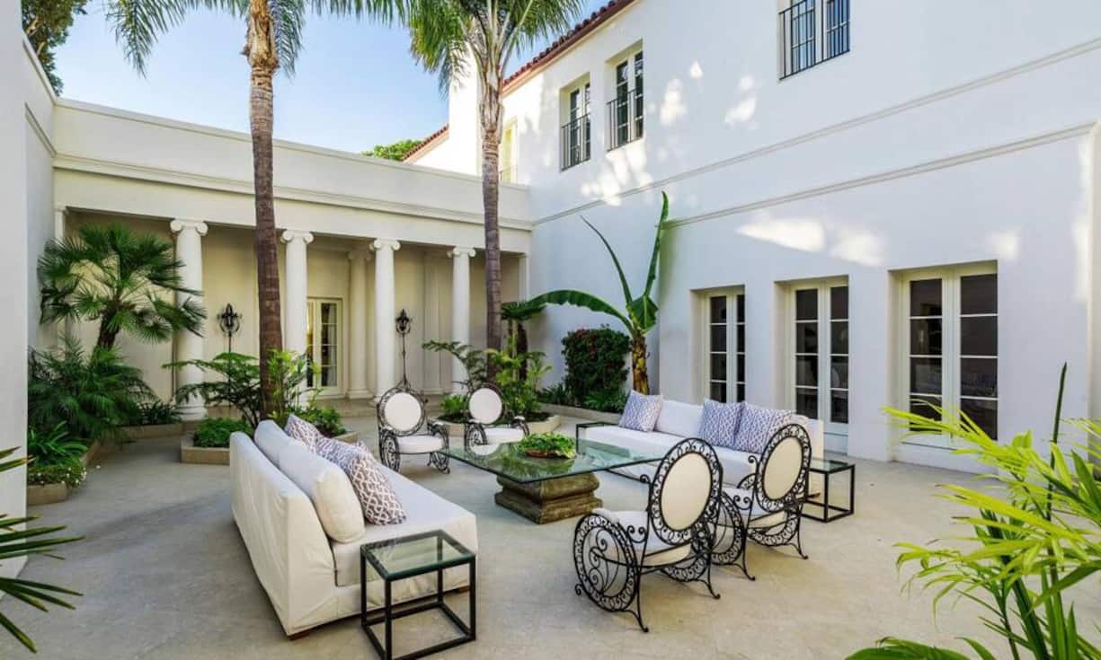 Die Villa beherbergte bereits zahlreiche bekannte Persönlichkeiten. So soll auch Thomas Mann in den Genuss des einzigertigen Gebäudes gekommen sein. Seine Freunde Albert Einstein und Winston Churchill waren zu dieser Zeit willkommene Gäste.