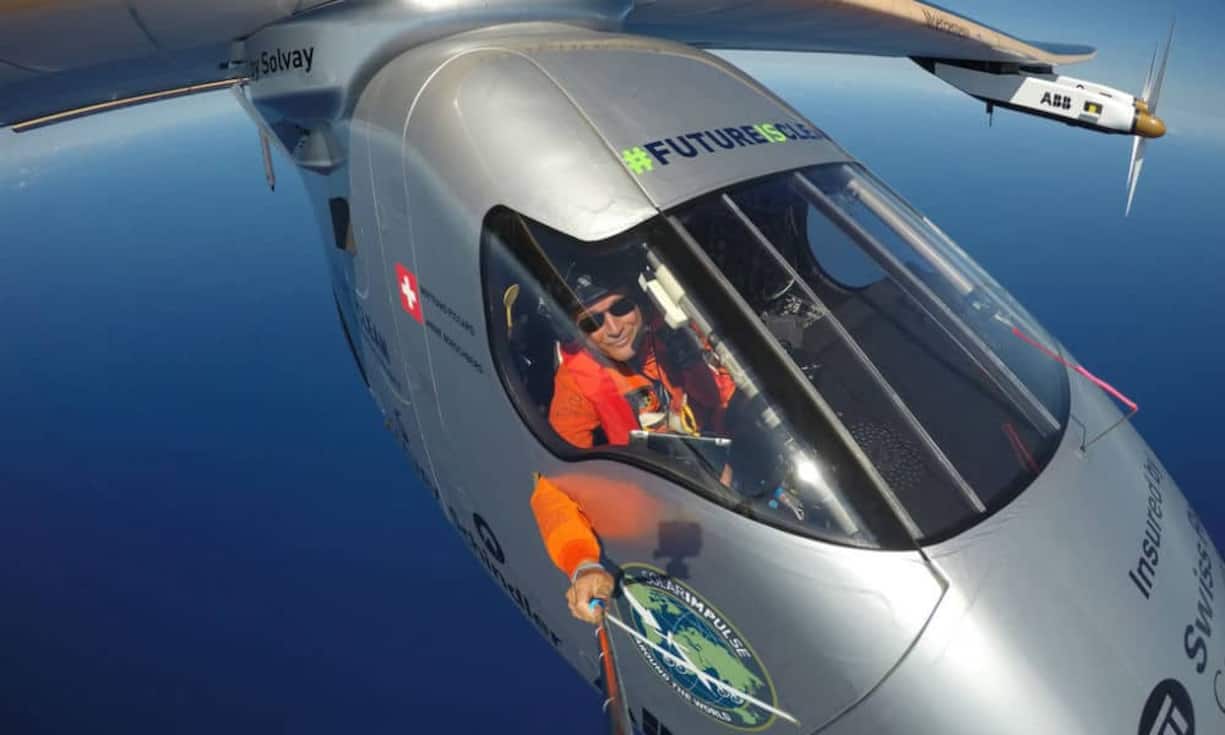 Solar: 40'000 Kilometer
legten Bertrand Piccard und André Borschberg in ihrem Solarflugzeug Solar Impulse 2 während ihrer Weltumrundung zurück - Weltrekord.