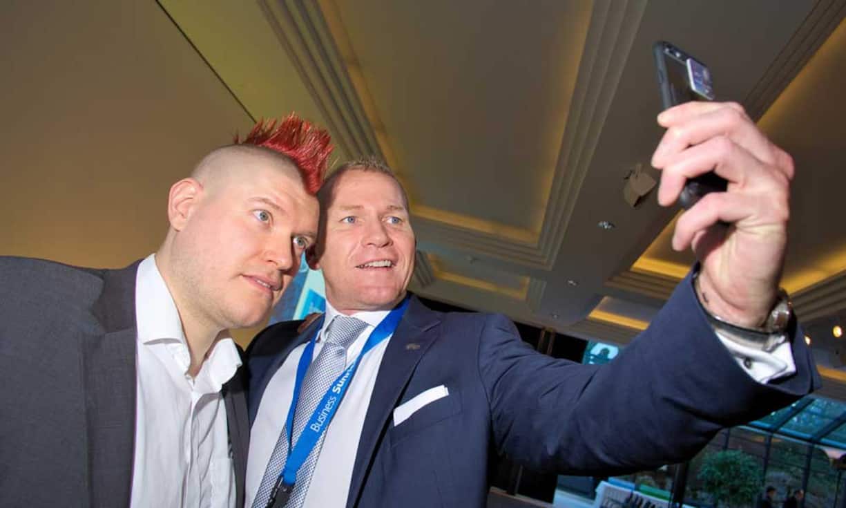 Referenten-Selfie: Sascha Lobo, Kommunikationspunk; Martin Limbeck, Hardselling-Experte