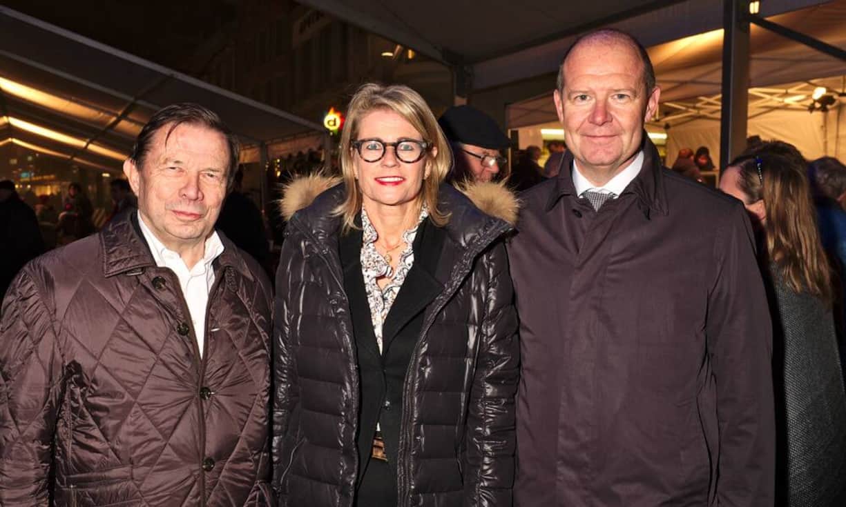 Franz Steinegger, FDP-Urgestein;
Ruth Wipfli Steinegger;
Valentin Vogt, Präsident Arbeitgeberverband