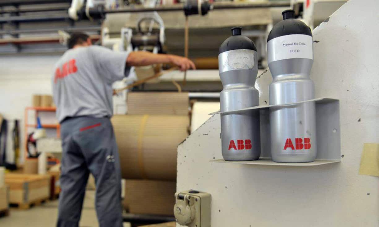 Platz 7: Der Brand Value der wertvollsten Schweizer B2B-Marke ABB bleibt fast unverändert. Unter dem Motto «Running the world without consuming the earth» positioniert sich ABB weiter als Globalanbieter von Technologielösungen in den Bereichen Robotik und Energieverteilung. Markenwert: 4'908 Millionen Franken.   Keystone