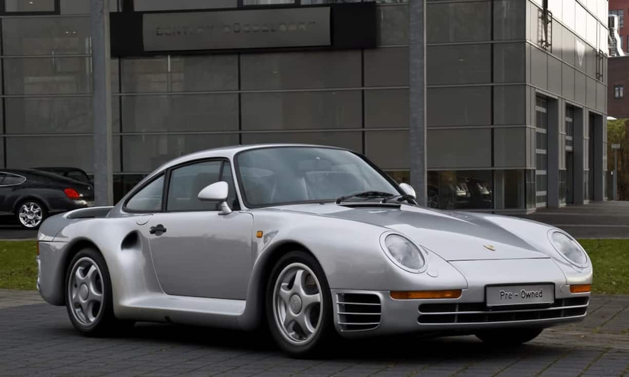 ...ein Porsche 959, der bei seiner Erstauslieferung in den 1980er-Jahren als schnellstes Serienfahrzeug der Welt galt. Gates kaufte den Wagen, als er in den USA noch gar keine Strassenzulassung hatte.Wikimedia/CCQuelle: Wired
