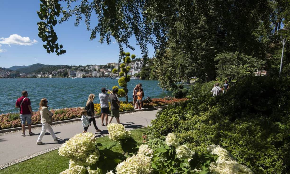 Wer ein schönes Zuhause hat, dem geht es gut: Die Menschen fühlen sich sicher und geborgen. Und wer Familie will, der braucht Platz. Am besten geht das in Lugano. Dort gibt es die meisten Einfamilienhäuser. Allerdings: Die Erwerbsquote ist dem Index nach auf dem letzten Platz.