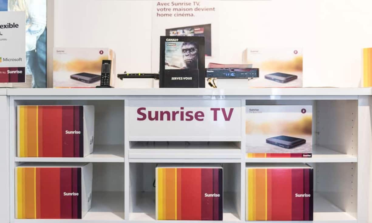 TV und MobiltelefonieBei den Privatkunden heisst der grosse Gewinner Sunrise: Schon vergangenes Jahr wurde der Carrier als bester TV-Anbieter gewählt. Nun holt sich die Firma auch die Krone als bester Mobilfunk-Provider. Auch bei Internet und Fixnetz landet die Firma auf dem Treppchen.Bilder: Keystone