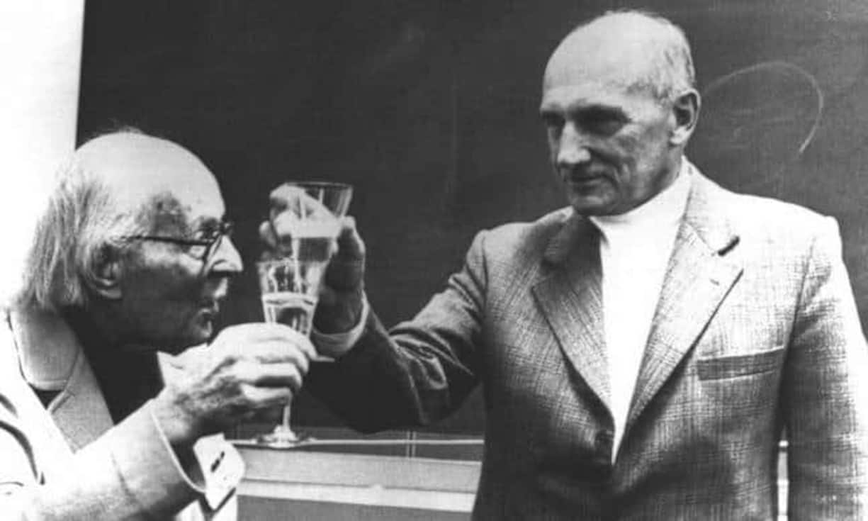 Vladimir Prelog - Nobelpreis für Chemie 1975
Der Chemiker erforschte die Ringverbindungen von Kohlestoffatomen, und erhielt für die Vervollständigung der Forschungsarbeit den Nobelpreis.
Keystone