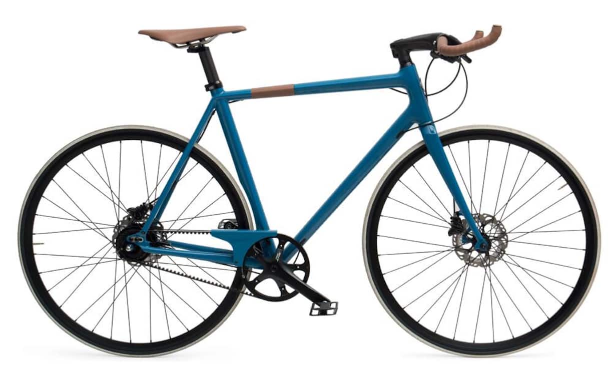 Sportlich: Hermès (unisex) Das ist purer Luxus auf zwei Rädern: «Le Flâneur sportif» ist ein leichtes Fahrrad aus Carbon, mit einem Sattel und Lenker aus Stierkalbleder. Weitere Highlights: der wartungsarme Riemenantrieb, die Hinterradnabe mit elf Gängen und die hydraulischen Scheibenbremsen. Preis 12'500 Franken