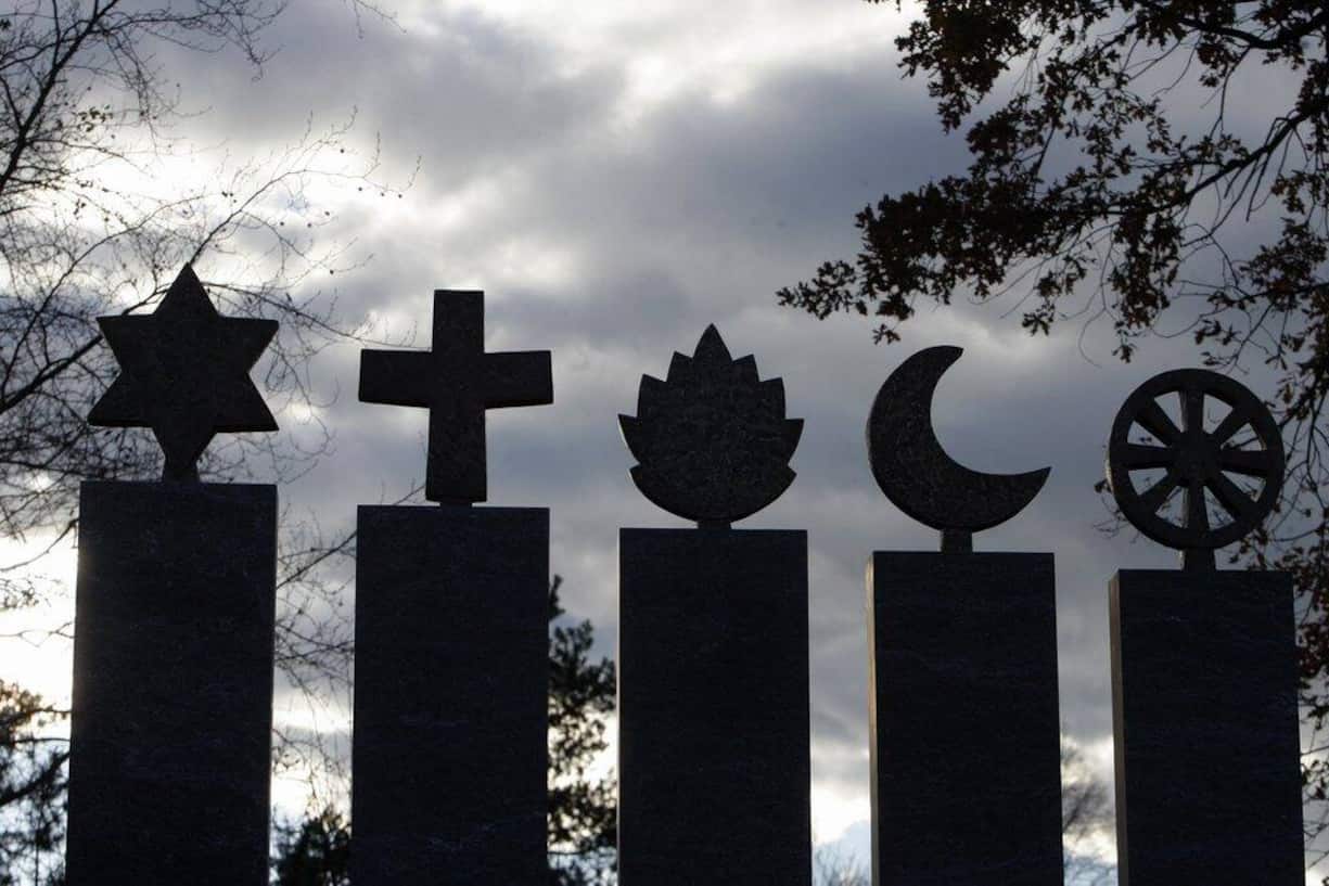 Einen schlechten Ruf haben auch Religionsvertreter: 13 Prozent der Schweizer glauben, dass die meisten von ihnen korrupt sind.