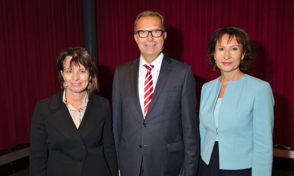 Doris Leuthard, Bundesrätin;
Hanspeter Rüfenacht, Vorsitzender der Geschäftsleitung, Berner Kantonalbank;
Suzanne Thoma, CEO, BKW (Bildlegende v.l.n.r.)