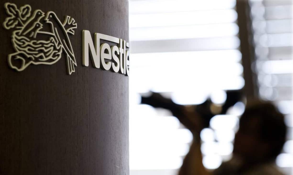 Platz 2: Nestlé Wertschöpfung 2014: 14,4 Milliarden Franken Nach einem Ausrutscher im letzten Ranking ist der Nahrungsmittelmulti zurück in den Top 3. Der Konzern preschte von Rang 164 aufs Podest. Die verstärkte Positionierung im Gesundheitsbereich brachte Mehrwert. Im Zehnjahresvergleich bleibt Nestlé allerdings das Mass aller Dinge.