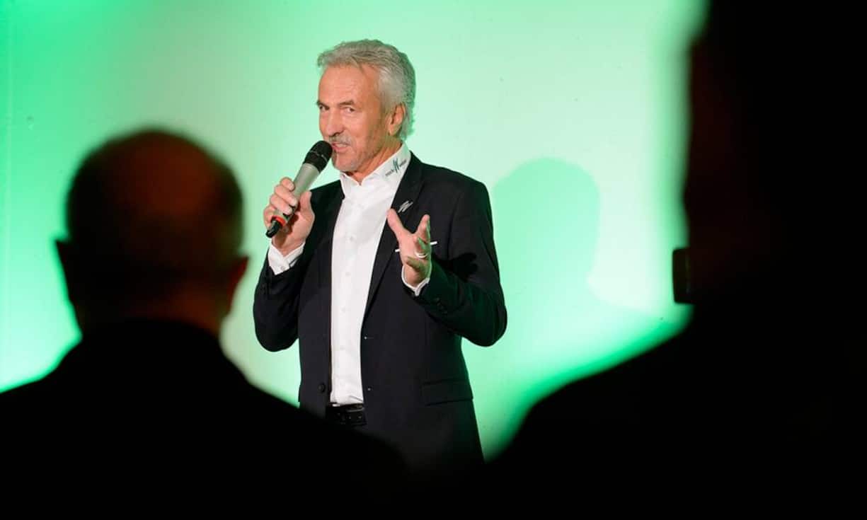 Appenzell Ausserrhoden: Dölf FrühDölf Früh wäre der Öffentlichkeit wohl kaum bekannt, wäre der Unternehmer nicht Präsident des FC St. Gallen. Zudem managt der 64-Jährige mit einem Vermögen in Höhe von 100 bis 150 Millionen Franken zahlreiche Real-Estate-Projekte und Immobilien. Reich geworden ist der Bauernsohn Ende 2007 mit dem Verkauf der Media Swiss Group mit 400 Mitarbeitern an Ringier.Bilder: Keystone