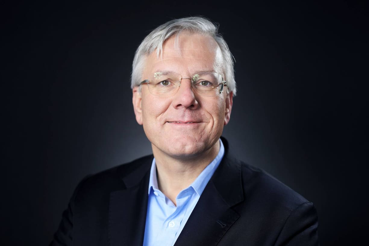 Christoph Franz, chairman of Roche Holding AG, poses for a photograph following a Bloomberg Television interview at the World Economic Forum (WEF) in Davos, Switzerland, on Thursday, Jan. 19, 2017. World leaders, influential executives, bankers and policy makers attend the 47th annual meeting of the World Economic Forum in Davos from Jan. 17 - 20. Photographer: Simon Dawson/Bloomberg