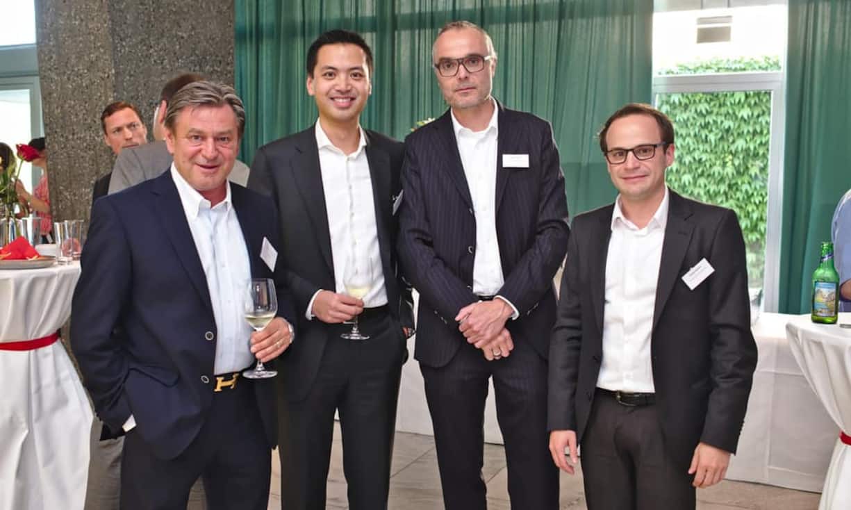Urs Keller, Handelszeitung;
Minh Dang Nguyen, Sunrise Communications AG;
Markus Naef, Sunrise Communications AG;
Tobias Händler, Sunrise Communications AG