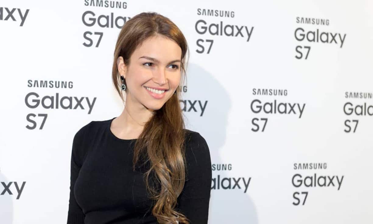 Mit 40'000 Followern auf Instagram hat die Zürcherin Sylwina (27) in der Schweiz eine grosse Community. Das macht sie für Marken wie Coop interessant. Obwohl sie Erfolg hat, kann sie vom Bloggen allein nicht leben. Deshalb hat sie sich mit einer Agentur für Digital Marketing selbständig gemacht und bestreitet ihren Lebensunterhalt zu 80 Prozent daraus. 20 Prozent der Einkünfte generiert sie aus ihrer Tätigkeit als Influencer.