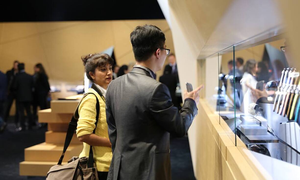 Viele Stände der Fachmesse gleichen Boutiquen in einer Luxusmall.