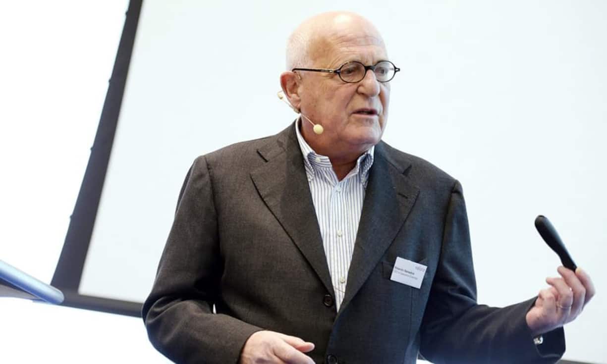 Als Präsident der Stiftung «Im Grüene», die über dem Gottlieb Duttweiler Institute (GDI) steht, kommt Zumbrunnen oft mit Stiftungsmitglied Rolando Benedick zusammen. Der Baselbieter führte die letzten neun Jahre den VR des Detailhandelsunternehmens Valora und war 16 Jahre lang Manor-Chef. Zumbrunnen habe eine klare Meinung und könne gleichzeitig gut mit den Menschen umgehen, lobt Benedick.