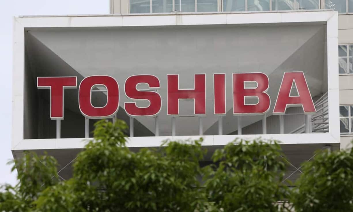 ... sich die bisherigen Besitzer, Toshiba und der halbstaatliche Investmentfonds Innovation Network Corporation of Japan, zum Verkauf ihrer Anteile gezwungen sahen. Toshiba benötigt nach der Insolvenz ihrer US-Kraftwerkstochter Westinghouse dringend Geld. Zusätzlich zum Unternehmen aus Zug versuchen die Japaner auch ihre Chipsparte zu verkaufen.
