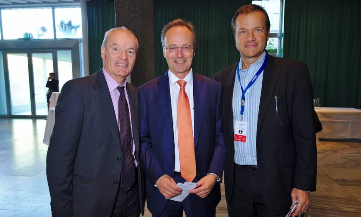 Peter Friedli, VRP, Friedli Corporate Finance;
Markus R. Neuhaus, VRP, PricewaterhouseCoopers AG;
Manuel Ebner, CEO, Merrill Lynch Capital Markets AG