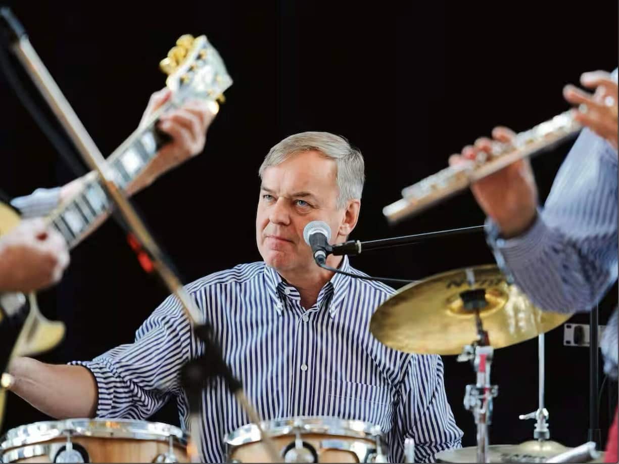 Rudi Bindella trommelt für «Les Moby Dicks».