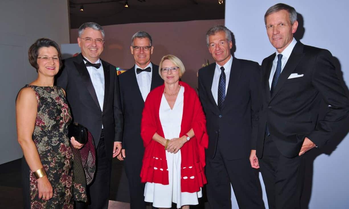 Ingeborg Schwan;
Severin Schwan, CEO, Roche;
Donat Agosti;
Livia Leu, SECO, Delegierte des Bundesrates für Handelsverträge;
Heinz Karrer, Präsident, Economiesuisse;
Calvin Grieder, Präsident, Bühler Uzwil