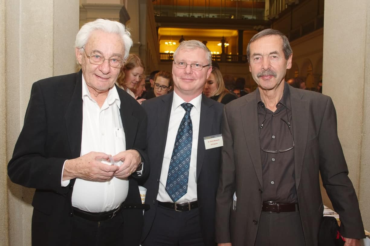 Ellert Schaepman, Ing.-Büro für Digitaltechnik; Silvio Bonaccio, Professor, Technology Transfer Office ETHZ; Fritz Fahrni, VRP, u-blox AG