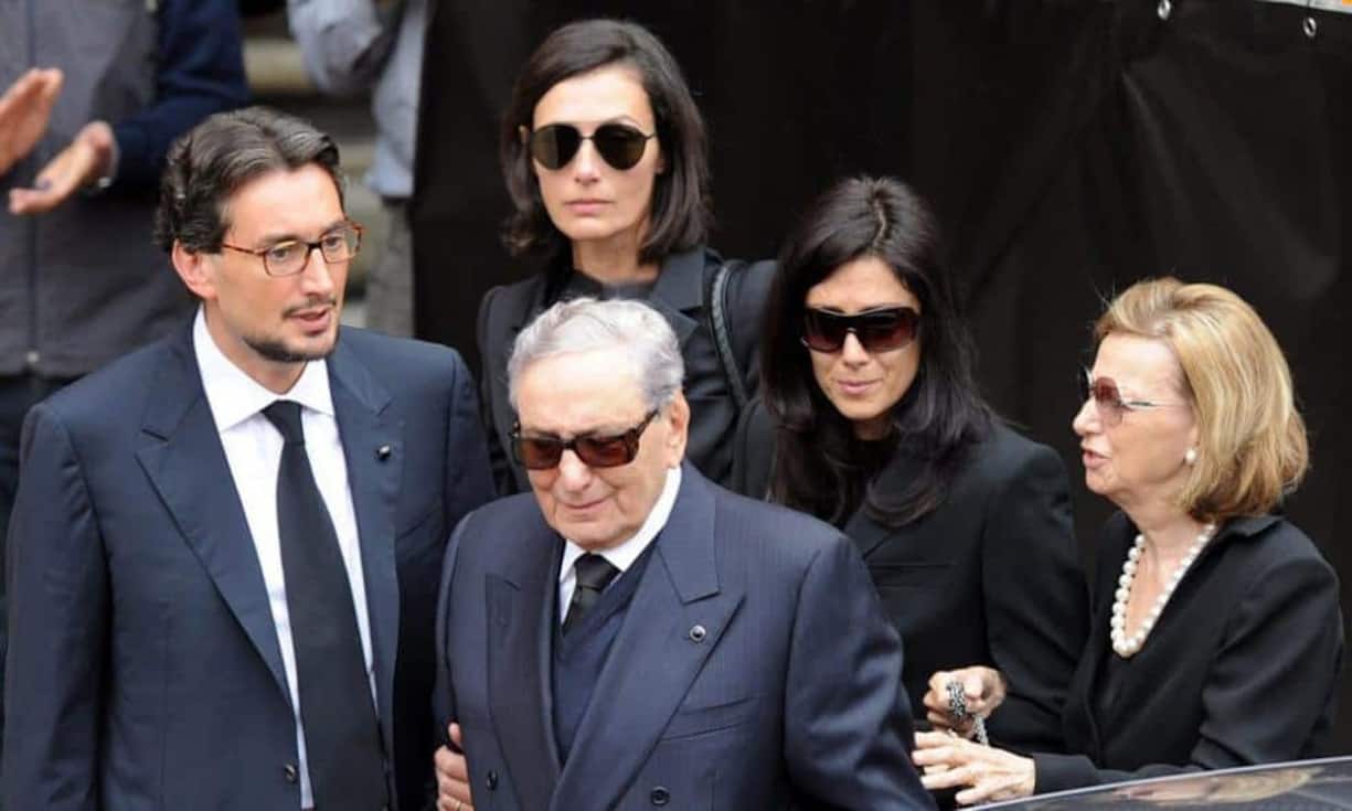 Maria Fanca Fissolo, rechts im Bild, Platz 5
Ferrero-Haupterbin, ihr Mann, Unternehmerlegende Michele Ferrero (hier Mi.), starb im Februar 2015.
2014: - 
Vermögen: 23.4 Milliarden
Land: Italien
Keystone