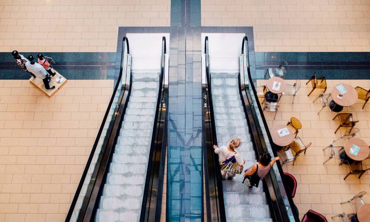 Einkaufszentrum: 2017 haben die fünf grössten Onlineshops der Schweiz die fünf grössten Shopping-Center der Schweiz beim Umsatz überholt.