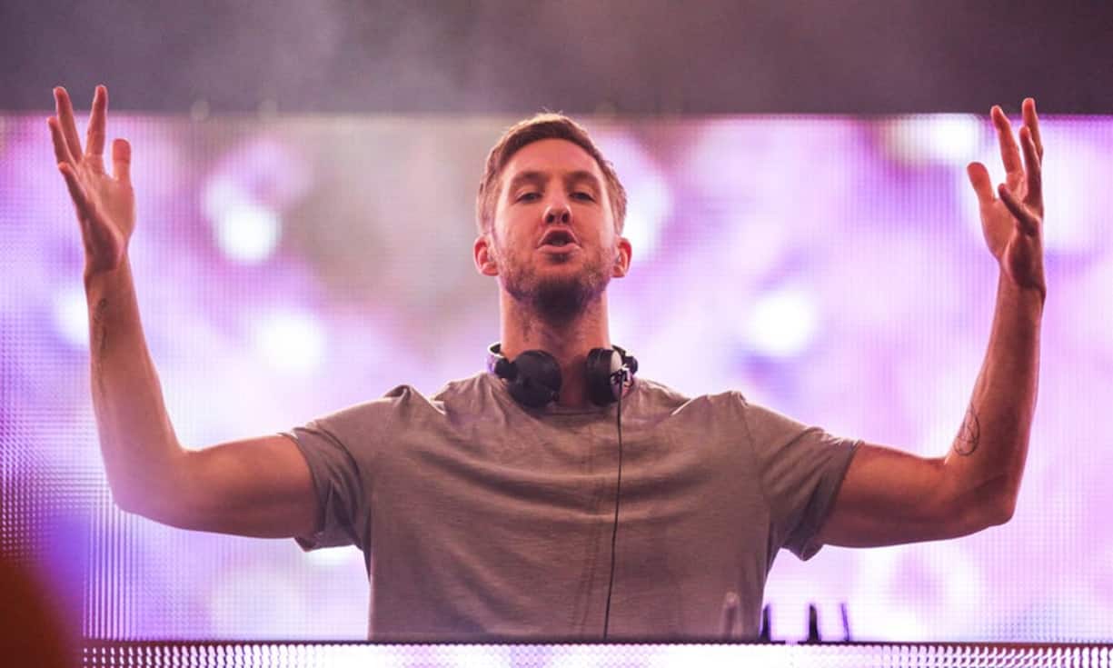 Platz 1: Calivn Harris machte zuletzt eher mit seinem Privatleben und der Beziehung zu Sängerin Taylor Swift Schlagzeilen. Dabei braucht sich der Schotte beruflich nicht zu verstecken: Obwohl Harris drei Millionen Dollar weniger verdiente als im Vorjahr, führt er mit einem Einkommen von 63 Millionen Dollar (60,6 Millionen Franken) zum vierten Mal in Folge die «Forbes»-Liste der bestbezahlten DJs der Welt an.Bilder: Keystone