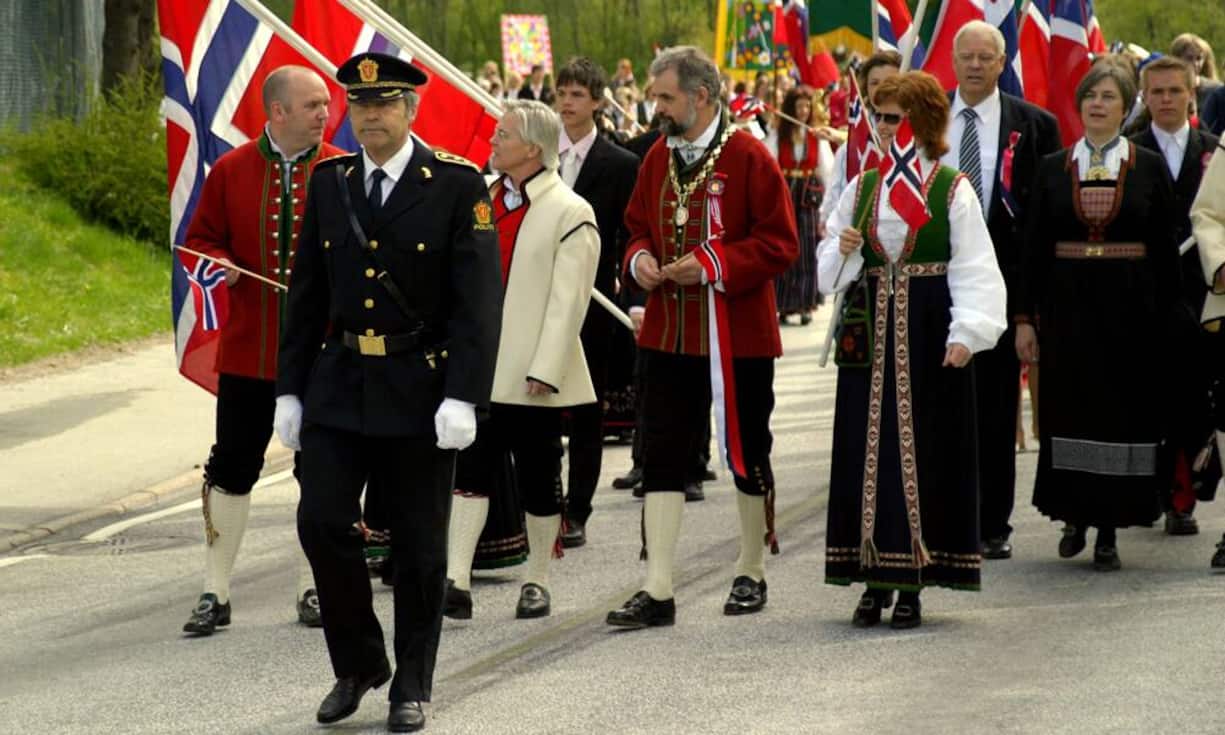 Platz 6 geht an Norwegen. Hier verdienen Arbeitnehmer der mittleren Führungsebene 75'921 Pfund (115'963 Franken). (Fachkräfte: 44,359 Pfund beziehungsweise 67'754 Franken).
arnybo/flickr/CC