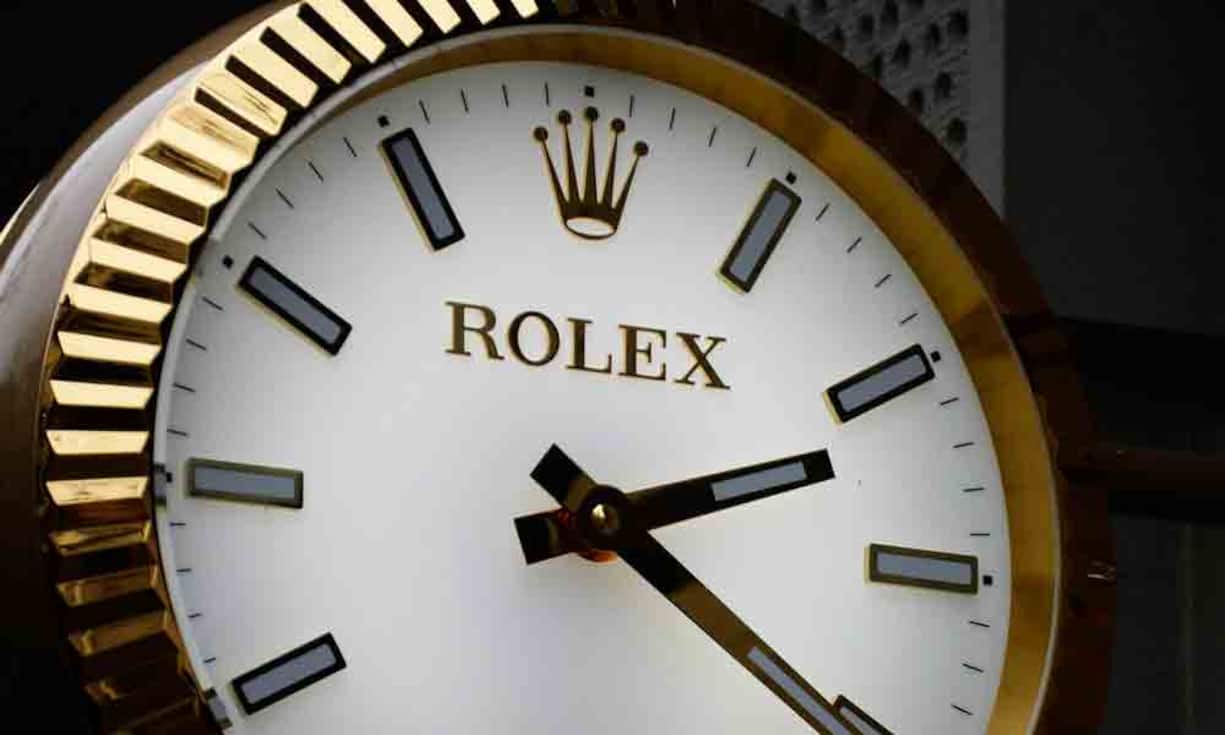 Platz 4: Die Marke Rolex zelebriert Beständigkeit: als Statussymbol, Schmuckstück, oder zuverlässiger Zeitmesser. Eine Rolex hat hohen Wiedererkennungswert: Die Form, die farbige Lünette oder die Lupe über der Datumsanzeige sind charakteristisch. Markenwert: 7'252 Millionen Franken.   Keystone